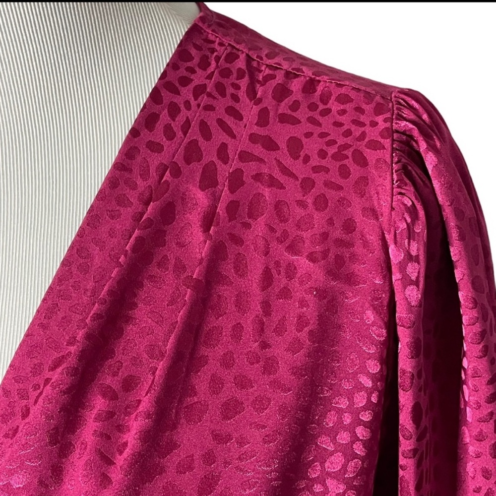 Chenault  Fuchsia Long Sleeve Wrap Blouse Size L - Picture 10 of 13